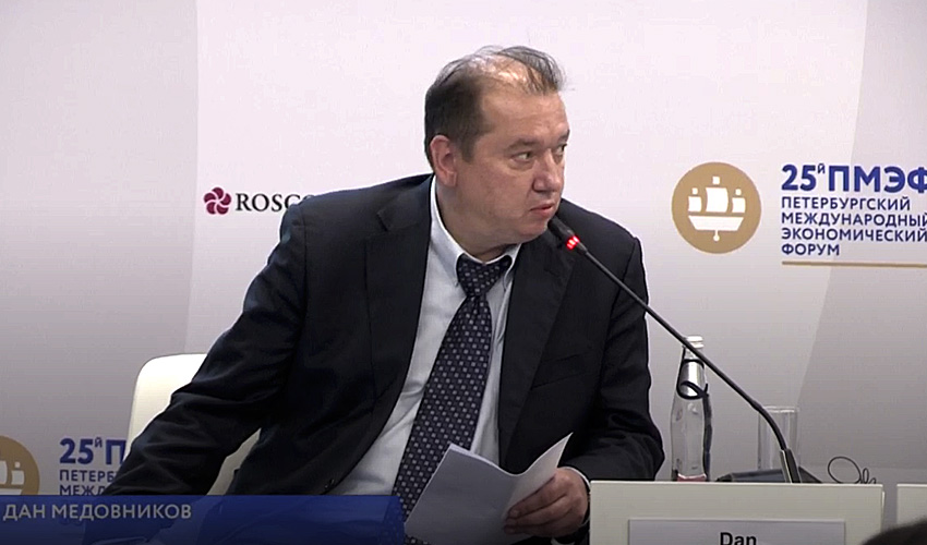 МЕДОВНИКОВ.jpg